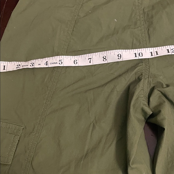 Forever 21 Olive Green Cargo Ankle Pants - Picture 4 of 5